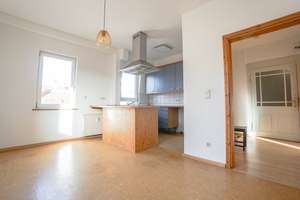 Platz für Träume: Großzügige 4-Zimmer-Whg. mit 123 m² und tollem grünen Innenhof, zum Hammerpreis! – Die vollständige Adresse der Immobilie erhältst du vom Anbieter., 90429 Bärenschanze, Nürnberg – Vorschaubild 3