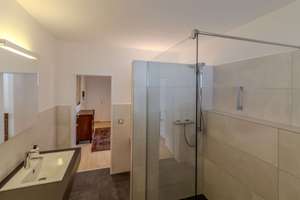 EIN FUSSWEG ZUR ELBE - Gepflegte Eigentumswohnung mit Kamin, Süd-Balkon, TG-Stellplatz in Sackgasse! – Die vollständige Adresse der Immobilie erhältst du vom Anbieter., 22605 Othmarschen, Hamburg – Vorschaubild 14