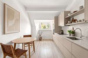 Raum für Ihre Ideen – 4-Zimmer-Wohnung in Oberkassel mit genehmigtem Spitzbodenausbau – Die vollständige Adresse der Immobilie erhältst du vom Anbieter., 40545 Oberkassel, Düsseldorf – Vorschaubild 4