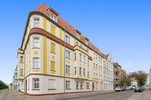 Vermietete 2-Zimmer- Kapitalanlage in Stadtfeld. 5% Afa und gute Mietrendite