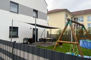 Schönes, großes und neuwertiges Haus mit fünf Zimmern in Osterhofen – Die vollständige Adresse der Immobilie erhältst du vom Anbieter., 94486 Osterhofen – Vorschaubild 3