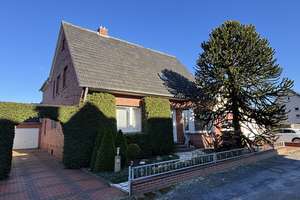 Zweifamilienhaus in kinderfreundlicher Lage mit großem Eigentumsgrundstück – Die vollständige Adresse der Immobilie erhältst du vom Anbieter., 48599 Gronau (Westfalen) – Vorschaubild 1