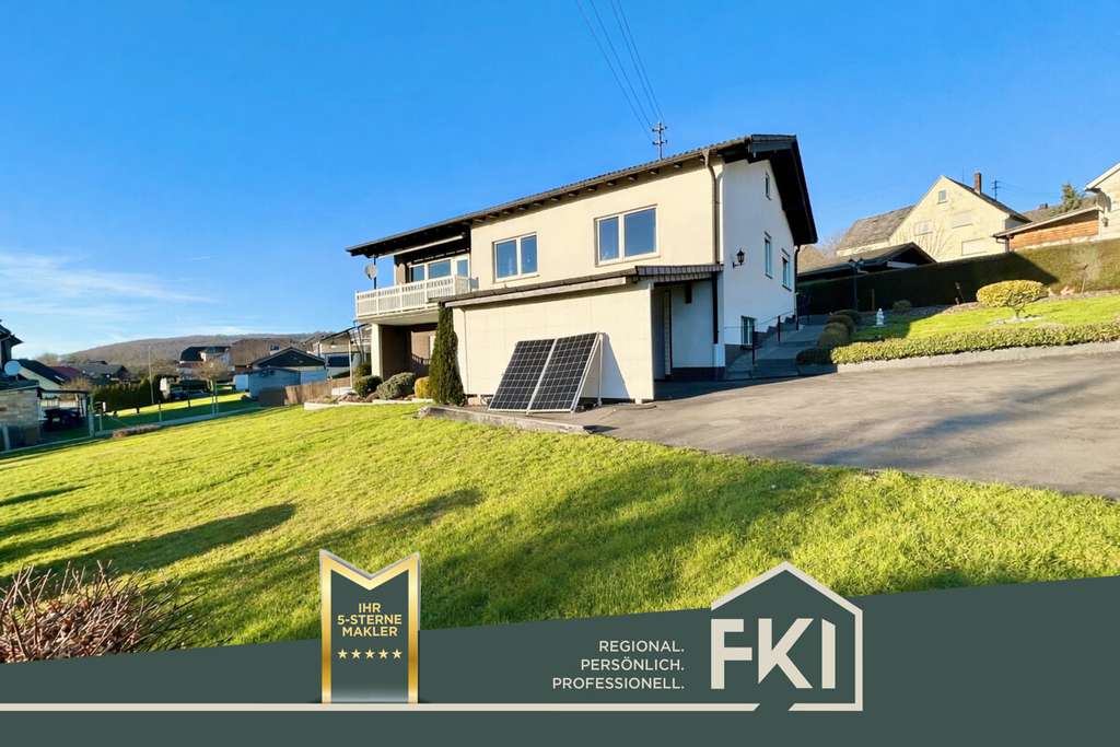 Immobilie in Kausen - **Charmantes Einfamilienhaus mit großzügiger und gepflegter Gartenanlage in Kausen** - Bild 0