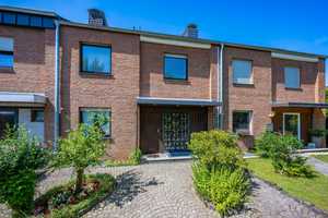 Begehrtes Krefeld-Fischeln! Charmantes Einfamilien-Reihenhaus mit Einzelgarage und Süd/West-Garten! – Krefeld – Vorschaubild 2