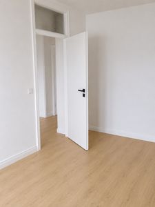 Frisch renovierte 4-Zimmer-Wohnung mit ~7 % Rendite und ohne Provision