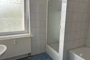 Hell, charmant, bezugsfertig: 2-Zimmer-Wohnung mit Einbauküche und Balkon! – Schwetschkestraße 11, 6110 Südliche Innenstadt, Halle (Saale) – Vorschaubild 15