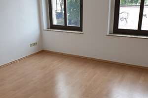 ruhige 1 Zimmer mit EBK / Wanne  -  nähe Bahnhof zu vermieten! – Osendorfer Straße 7, 6112 Südliche Innenstadt, Halle (Saale) – Vorschaubild 3