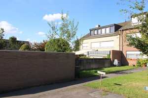 Gepflegtes 3-Familienhaus in sehr guter Lage, Nähe Rhein-Maas-Klinikum in Würselen zu verkaufen. – Virchowstraße  14, 52146 Aachen (Kreis) – Vorschaubild 2