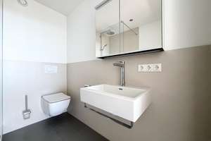 ERBBAURECHT! HOCHWERTIG RENOVIERTE 2–3 ZIMMER-WOHNUNG MIT EINZIGARTIGEM WEITBLICK ÜBER MÜNCHEN! – Die vollständige Adresse der Immobilie erhältst du vom Anbieter., 80809 Am Luitpoldpark, München – Vorschaubild 10