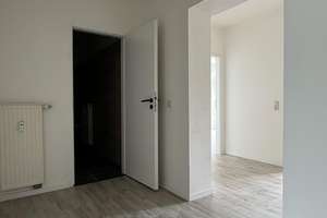 Erstbezug nach Sanierung - Großzügige 3-Raumwohnung in Zwickau-Nord im DG – Thomas-Mann-Straße 13, 8058 Nordvorstadt, Zwickau – Vorschaubild 7