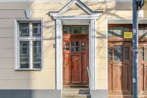 Altbauwohnung mit kleinem Balkon und viel Charme