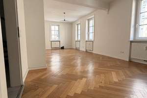 Saniertes Altbau-Maisonette mit toller Küche