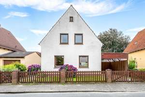 Großes Grundstück, großes Potential - Einfamilienhaus in Bremen-Rönnebeck