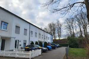 Großes, modernes Reihenendhaus mit viel Platz, Dachstudio, Dachterrasse, Garten, Vollkeller – Duisburg – Vorschaubild 2