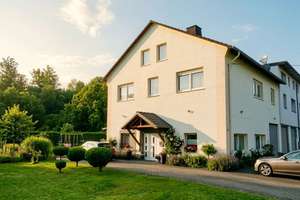 Wohntraum im Grünen: Vielseitiges 3-Familienhaus auf gigantischem Parkgrundstück – Die vollständige Adresse der Immobilie erhältst du vom Anbieter., 58809 Neuenrade – Vorschaubild 4