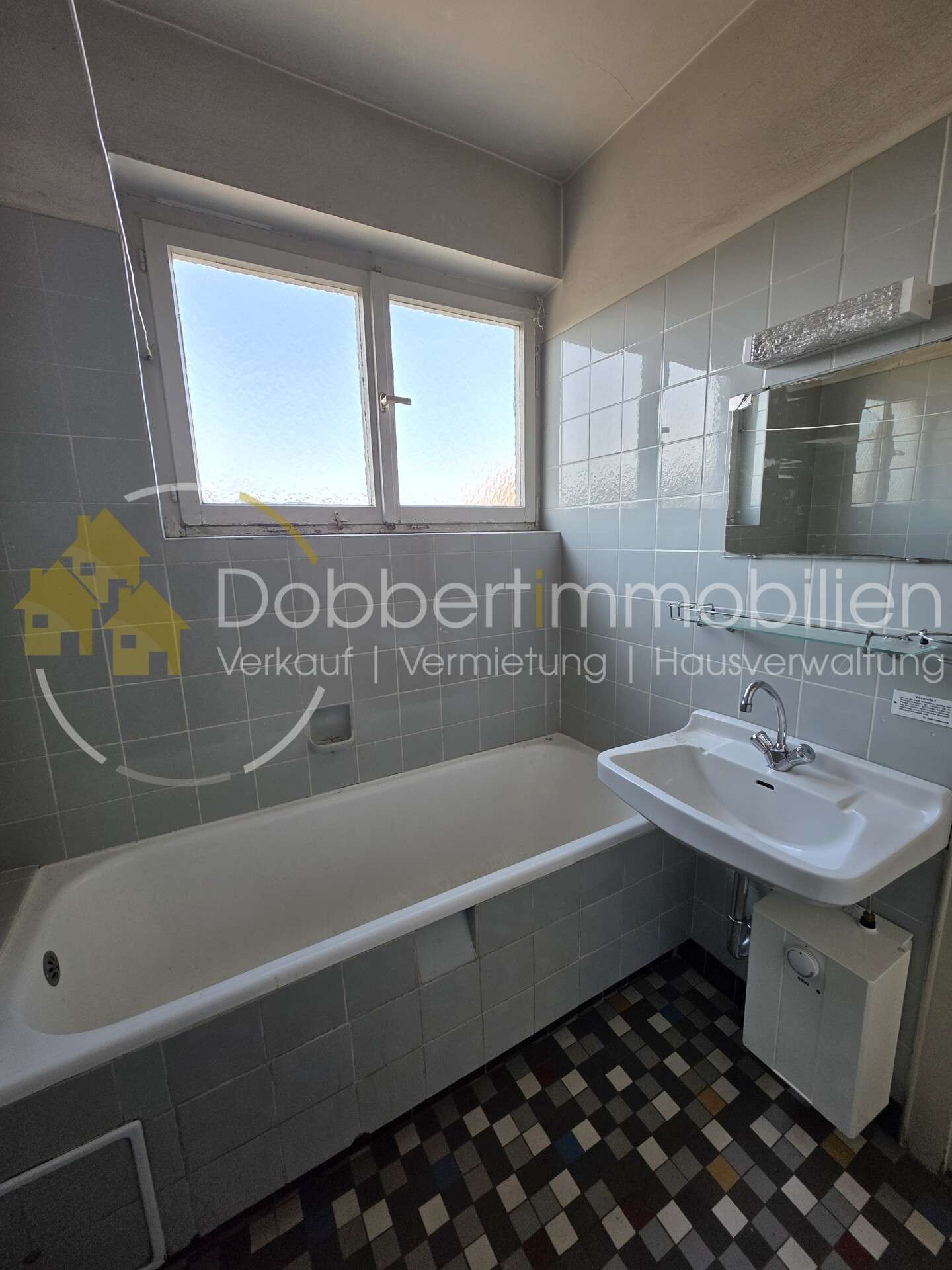 Immobilie in Wüstenrot - 2-Familienhaus in bester Sonnenlage mit großem Potenzial und Weitblick über Wüstenrot - Bild 9