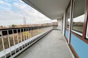 Neues Familien-Zuhause! Modernisierte 4 Zimmer mit Umlaufbalkon, 2 neue Bäder, neuer Boden, Aufzug – Krohstraße 2, 50968 Bayenthal, Köln – Vorschaubild 6