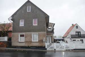 Wohnhaus mit Nebengebäude, Garage und Hof sowie Grundstück in Lauchröden – Wartburgkreis – Vorschaubild 3