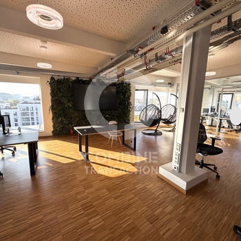 Loftflächen in ehemaligem Produktionsgebäude direkt an der S-Bahn. combine Transaction