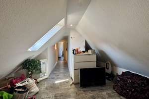 Helle 3-Zimmer-Dachgeschosswohnung mit Einbauküche – Stolberger Straße 8, 68305 Waldhof, Mannheim – Vorschaubild 9