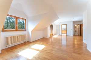 Helle 2-Zimmer-Dachgeschosswohnung mit Stellplatz im Villenquartier Neuholland in Bad Wilhelmshöhe – Kassel – Vorschaubild 4