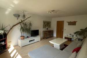 Wohnen im Grünen: Saniertes 3,5-Zimmer-Apartment in Freiburg-Landwasser