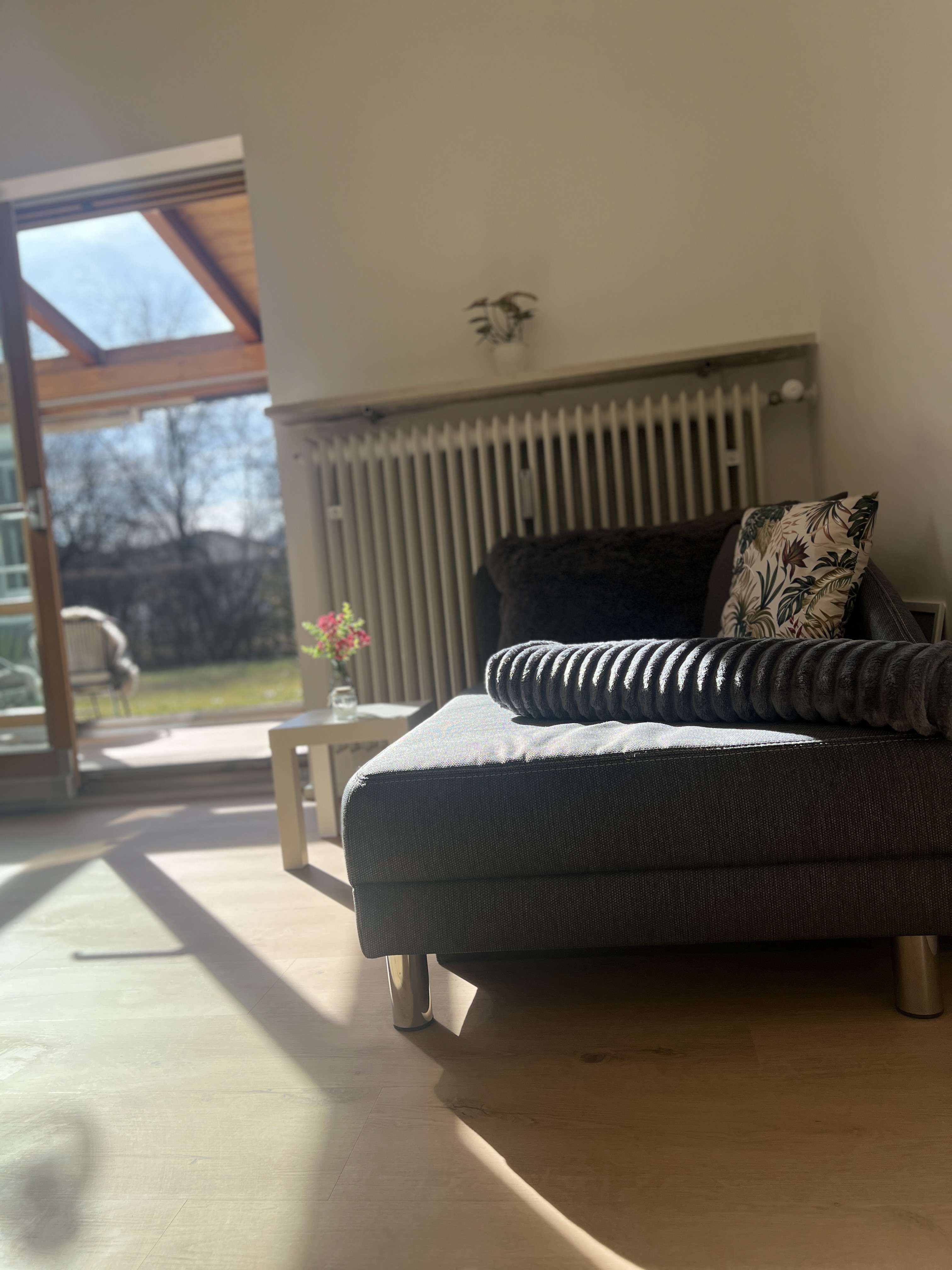 1 Zimmer Apartment Erdgeschoss, Terrasse, Südseite mit Wintergarten, Rosenheim Kreis – Bild 3