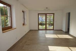 Großzügige Doppelhaushälfte Nähe Hunderdorf – 94336 Hunderdorf – Vorschaubild 2