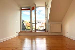 Lichtdurchflutete DG-Wohnung mit Balkon und Weitblick im stilvollen Altbau in Bonn-Poppelsdorf – Die vollständige Adresse der Immobilie erhältst du vom Anbieter., 53115 Poppelsdorf, Bonn – Vorschaubild 2