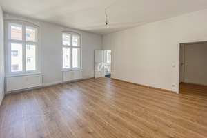 TOP-LAGE IM PRENZLAUER BERG! RENOVIERTE UND KLASSISCHE ALTBAUWOHNUNG! PROVISIONSFREI! – Schönhauser Allee 103, 10439 Prenzlauer Berg, Berlin – Vorschaubild 1