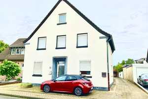 Freundliches Haus mit sechs Zimmern und EBK in Heinsberg – Aphovener Straße 33, 52525 Heinsberg (Kreis) – Vorschaubild 1
