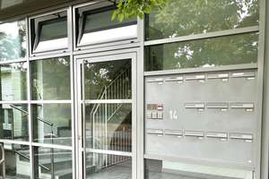 Bezugsfreie 2-Zimmer-Wohnung mit Balkon, Aufzug und Tiefgarage in Mainz-Gonsenheim – Willy-Brandt-Platz 14, 55122 Gonsenheim, Mainz – Vorschaubild 2