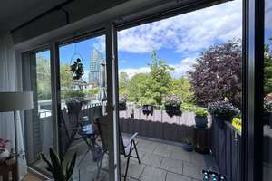 freundlich * hell * großzügig geschnitten - moderne 2-Zimmer-Wohnung mit EBK,  Parkett und Balkon – An der Schalwiese 17, 44789 Südinnenstadt, Bochum – Vorschaubild 4