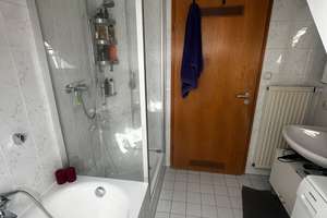 Schöne helle und ruhige 2 Zimmer Dachgeschoss Wohnung in Augsburg, Innenstadt – Stadtjägerstraße 6, 86152 Stadtjägerviertel, Augsburg – Vorschaubild 10