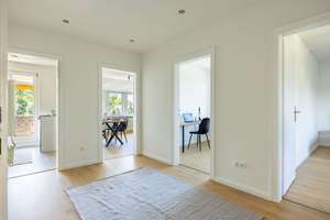Lichtdurchflutetes Wohnjuwel mit modernem Charme – Ihr neues Zuhause wartet – Die vollständige Adresse der Immobilie erhältst du vom Anbieter., 28359 Lehesterdeich, Bremen – Vorschaubild 2