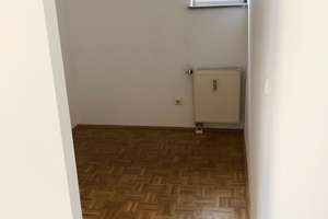 Attraktive, modernisierte 1,5-Zimmer-Wohnung mit EBK in Regensburg – Schönwerthstraße 4, 93049 Westenviertel, Regensburg – Vorschaubild 3