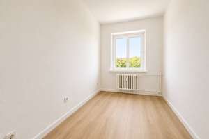 Modernisierte, bezugsfreie 3-Zimmer-Dachgeschosswohnung mit Blick ins Grüne - Angebotsverfahren – Die vollständige Adresse der Immobilie erhältst du vom Anbieter., 12169 Steglitz, Berlin – Vorschaubild 10