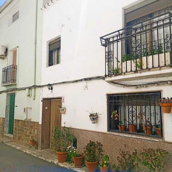 SENSATIONAL HOUSE IN VILLAGE CENTER, STREETS