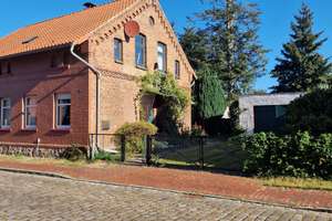 Charmantes 1-2 Familienhaus, in bester Innenstadtlage mit Landgarten! – Die vollständige Adresse der Immobilie erhältst du vom Anbieter., 19249 Lübtheen – Vorschaubild 2