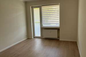Wohnen mit Charakter: 2-Zimmer-Wohnung in Pempelfort, mit Einbauküche, Wannenbad und Balkon – Annastraße 45, 40477 Pempelfort, Düsseldorf – Vorschaubild 9