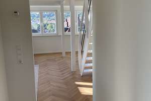 kernsanierte 2,5-Zimmer-Galeriewohnung mit Einbauküche & Ausblick! – Die vollständige Adresse der Immobilie erhältst du vom Anbieter., 70193 Hölderlinplatz, Stuttgart – Vorschaubild 5