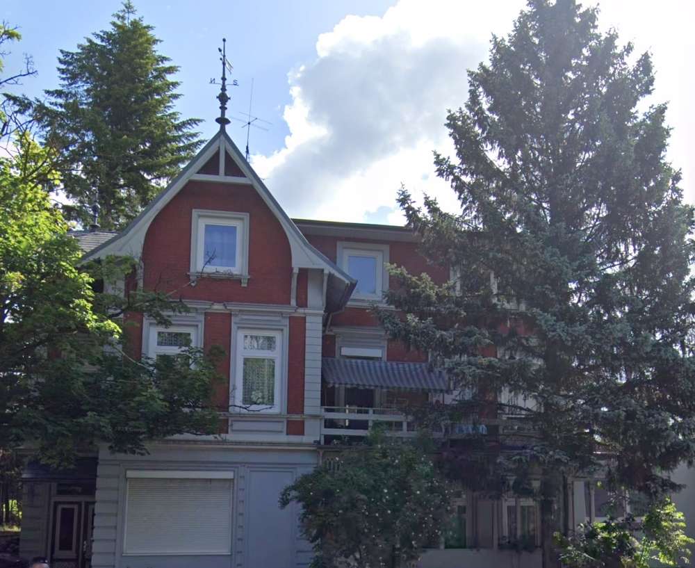 Zinshaus in Hamburg Niendorf, 4 Whg., 1 Gewerbeeinheit u. 2 Garagen, WEG-Teilung, zum Verkauf!, Hamburg – Bild 1