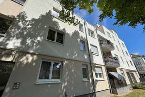 Barrierefreie, hochwertig ausgestattete 3-Zimmer-Eigentumswohnung mit Loggia in Berlin-Johannisthal
