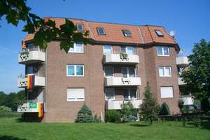 Schöne  2  1/2 u. 3 1/2 Zi.-Wohnung nahe Altenheim, direkt an Parkanlage – Wiesbadener Str. 90, 47138 Obermeiderich, Duisburg – Vorschaubild 2