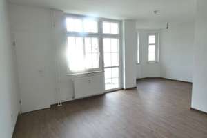 *** Modernisierte 2-Zi-Wohnung mit Loggia im beliebten Luisenhof sucht neuen Mieter *** – Margaretenstr. 9, 45145 Frohnhausen, Essen – Vorschaubild 1