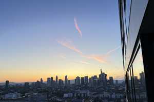 Exklusiv & Skylineblick: Wohnung im Henninger Turm – Hainer Weg 80, 60599 Frankfurt am Main – Vorschaubild 1