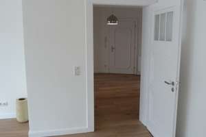 4-Zimmer-Altbau im oberen Gerresheim - 120 qm, hohe Decken, Parkett, Südbalkon, saniert mit Küche – Keldenichstraße 71, 40625 Gerresheim, Düsseldorf – Vorschaubild 10