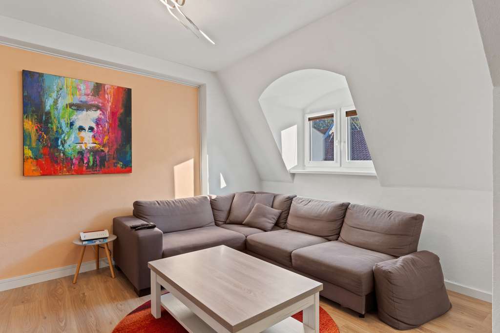 Immobilie in Lambrecht - Helle DG-Wohnung -sonniger Balkon und Gartenanteil, 2 x Stellplatz, nur 7 km zum Marktplatz Neustadt - Bild 3