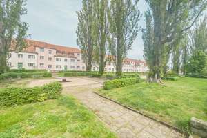 JETZT KAUFNEBENKOSTEN EINSPAREN! CA: 4,82% RENDITE - 3 ZI. WOHNUNG IN TOP LAGE MIT KLEINEM PARK – Dohnaer Platz 20, 1239 Prohlis-Nord, Dresden – Vorschaubild 4