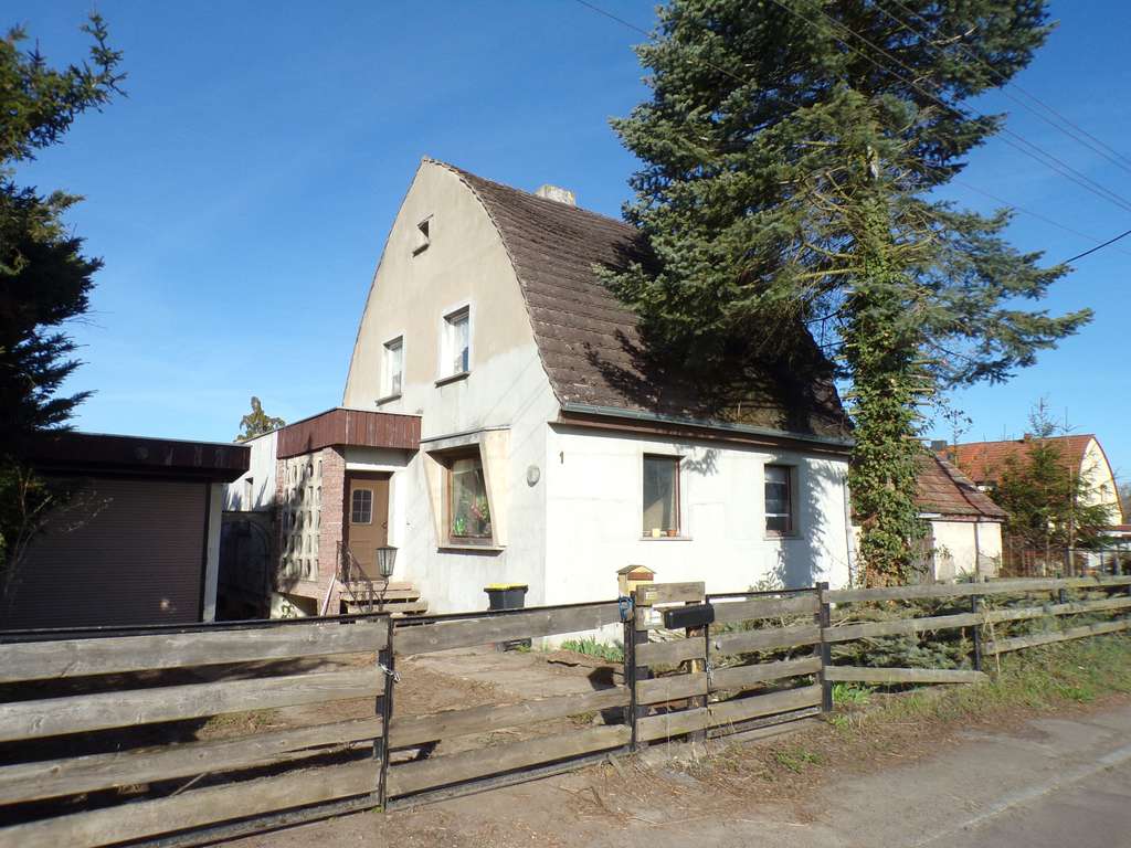 Immobilie in Magdeburg - Ruhig Wohnen am Rand von Magdeburg ! EFH mit Potential - Bild 0